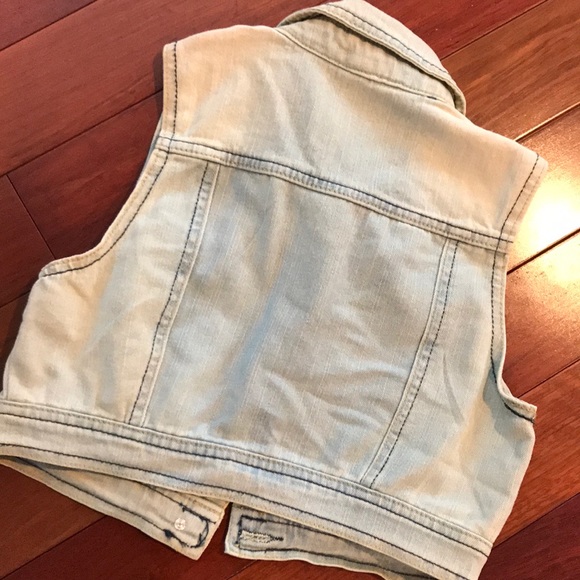New with tags denim vest - Picture 4 of 4
